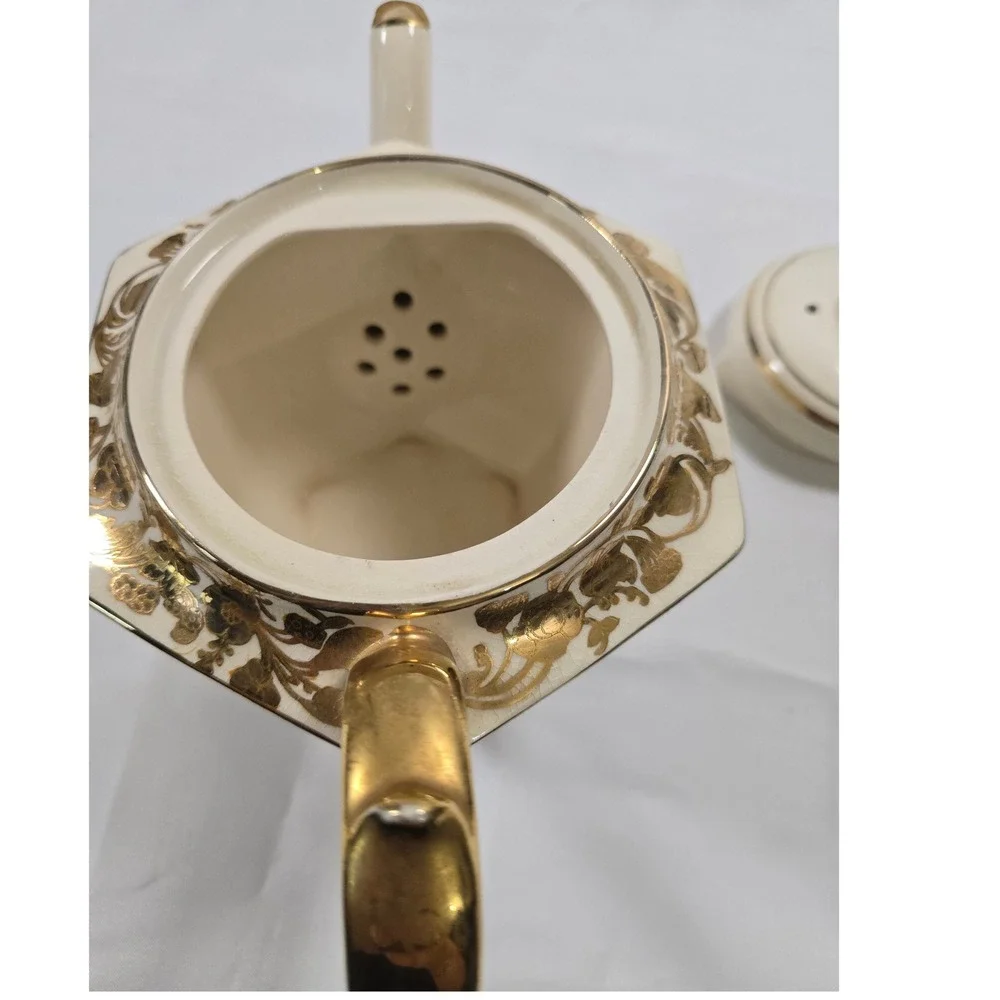 Sadler England Vintage Hexagonal‎ Teapot Cream and Gold Filigree 1484 7